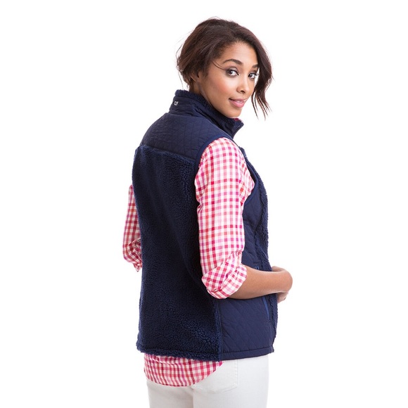 EUC Women’s X-Small Vineyard Vines Blackwatch Reversible Quilted Sherpa Vest - Picture 2 of 16